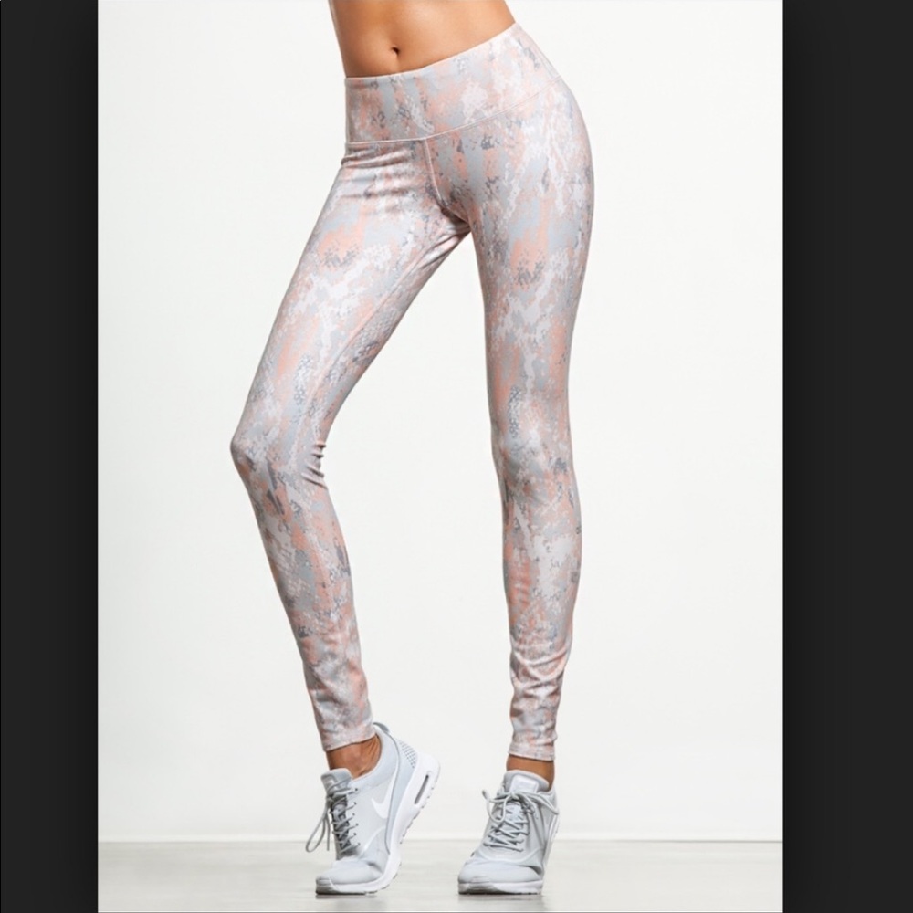 ALO Yoga Python Airbrush Leggings, XS